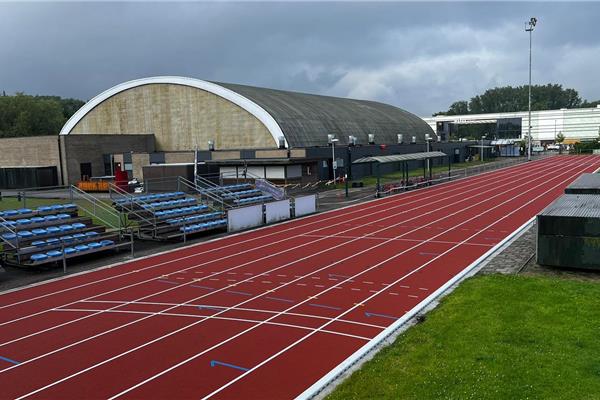 Renovatie atletiekpiste in PU - Sportinfrabouw NV